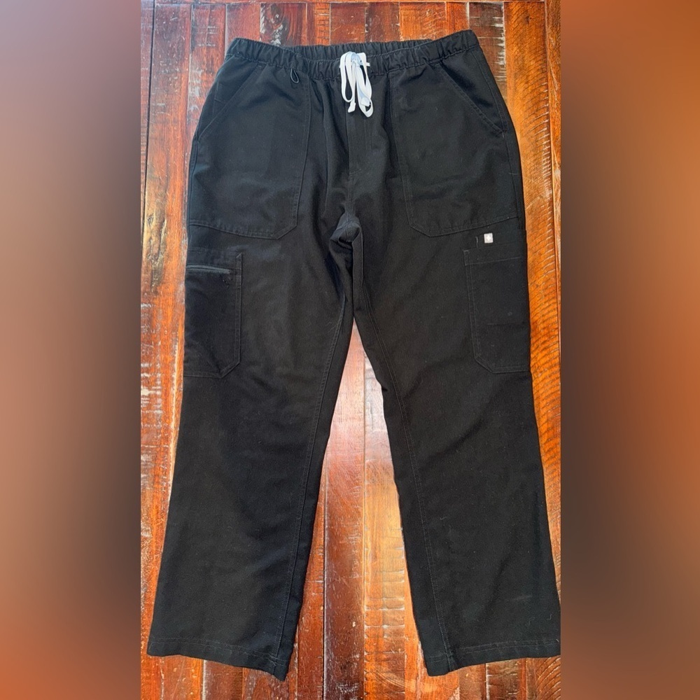 Figs Men’s Scrub Pants in Black Size Large/Short